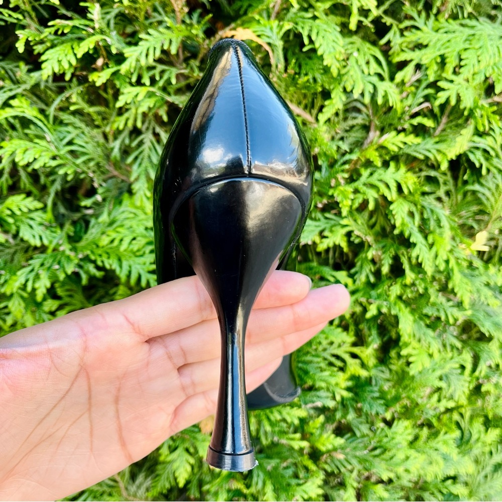 New! Dolce & Gabbana Black Patent Round Toe Spool Heel Classic Pumps - Picture 6 of 9